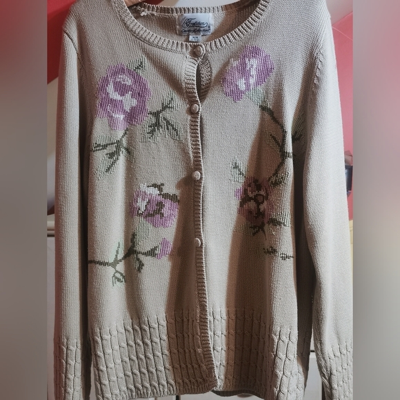 Traditions country collection floral button down cardigan - Picture 2 of 4